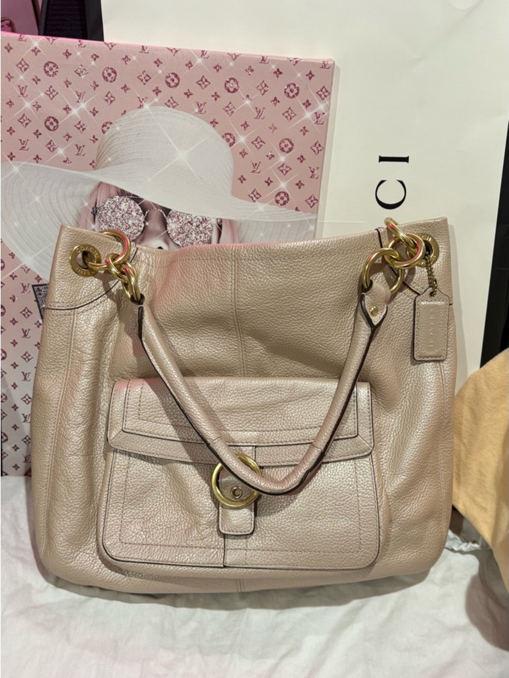 👑Coach Cream ✨Shoulder Bag with Gold Accents✨ - Picture 13 of 13